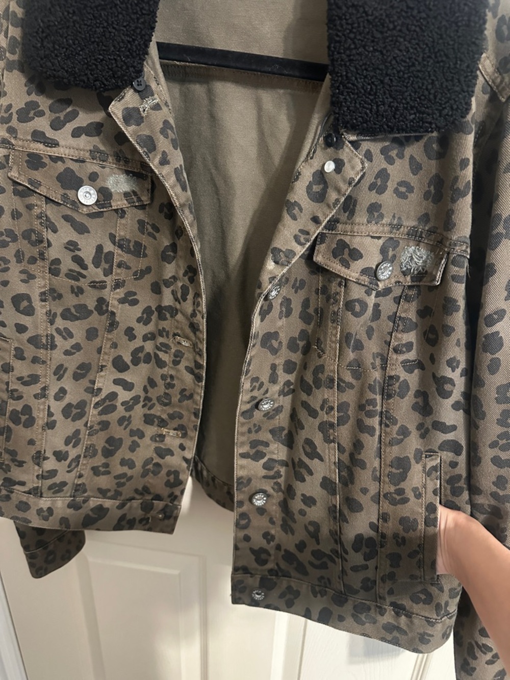 Rock & Republic Brown Leopard-Print Jean Jacket w Black Sherpa Collar, Sz XL - Picture 12 of 15